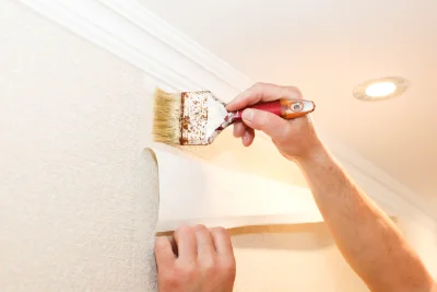 Pose de papier peint à Bueil-en-Touraine — revêtements muraux et toiles de verre